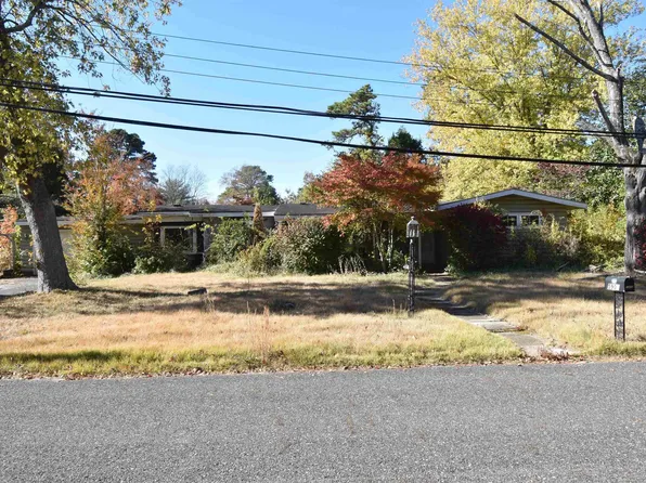 5904 Cloverleaf Dr, Mays Landing, NJ 08330