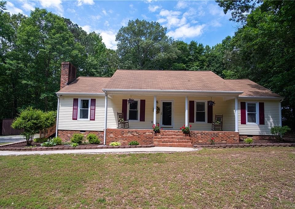 1st image of 17194 Hanover West Dr