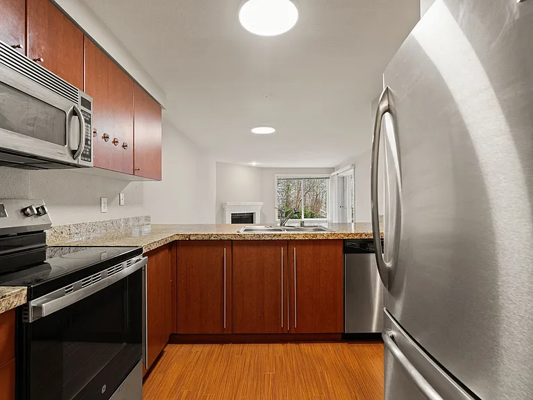 11309 NE 128th St #F104 — Photo 18