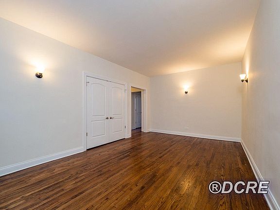 4th image of 6947 N Ashland Blvd #2