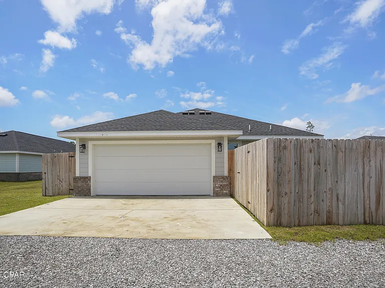 1003 Bayside St — Photo 3