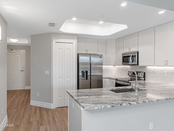 5th image of 799 Sterthaus Dr #404