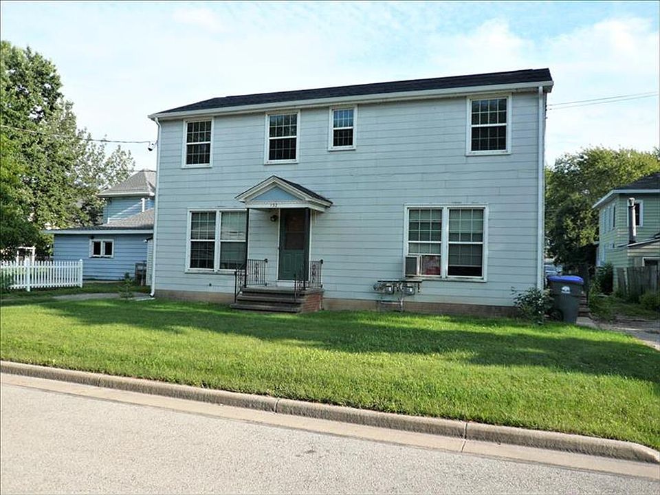 1st image of 132 Edna Ave