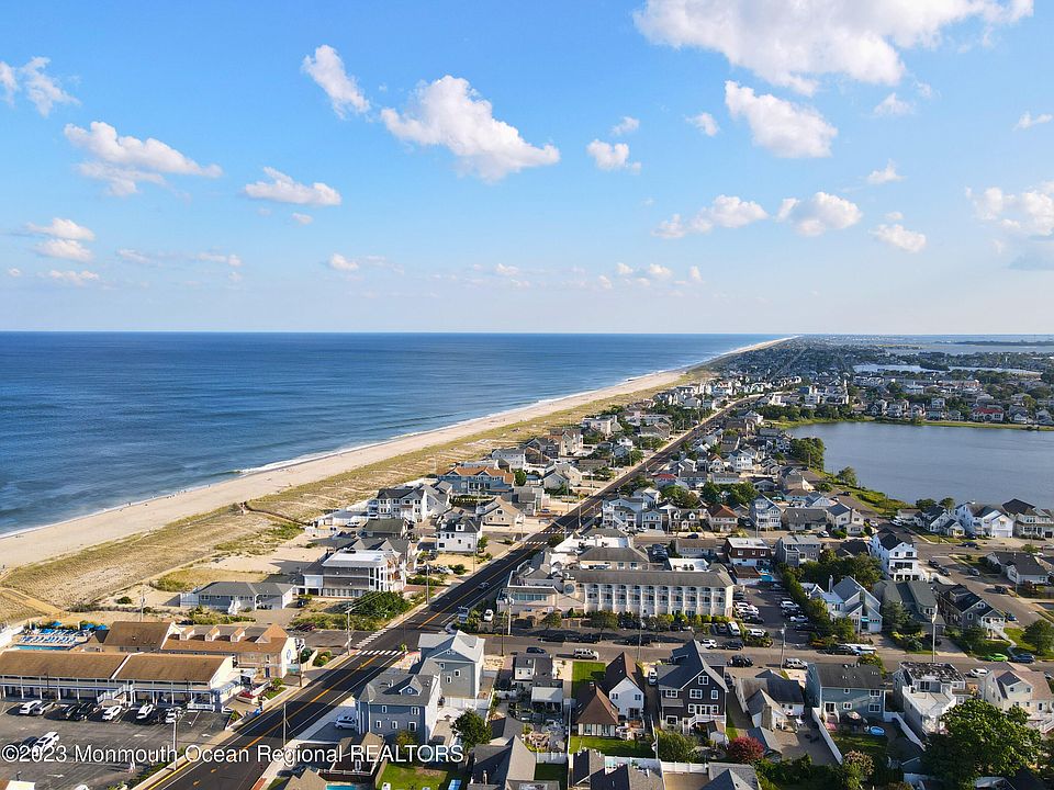 101 New Jersey Avenue UNIT F, Point Pleasant Beach, NJ 08742 | Zillow