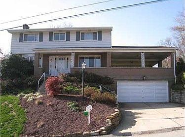1st image of 11 Lancewood Dr