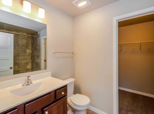 2255 Bison Ct #C, Marion, IA 52302