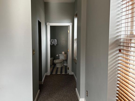 3rd image of 716 High St