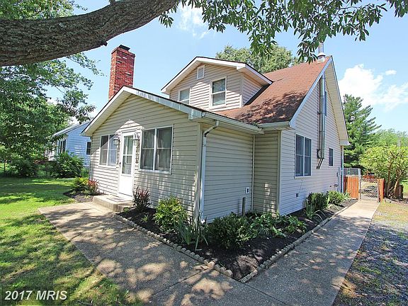 3rd image of 5013 Main St