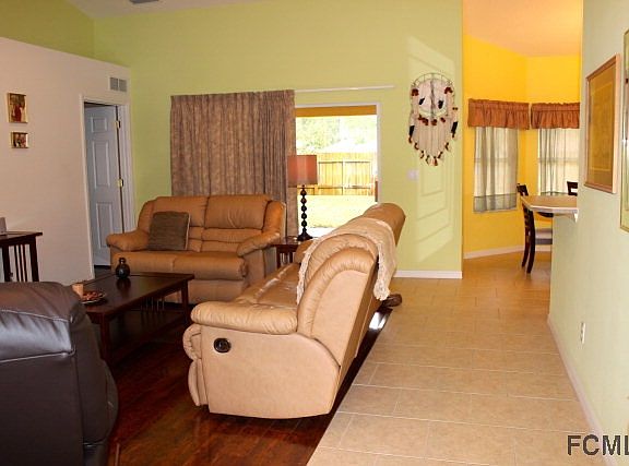3rd image of 115 Brownstone Ln