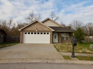 942 Culverson Ct, Clarksville, TN 37040