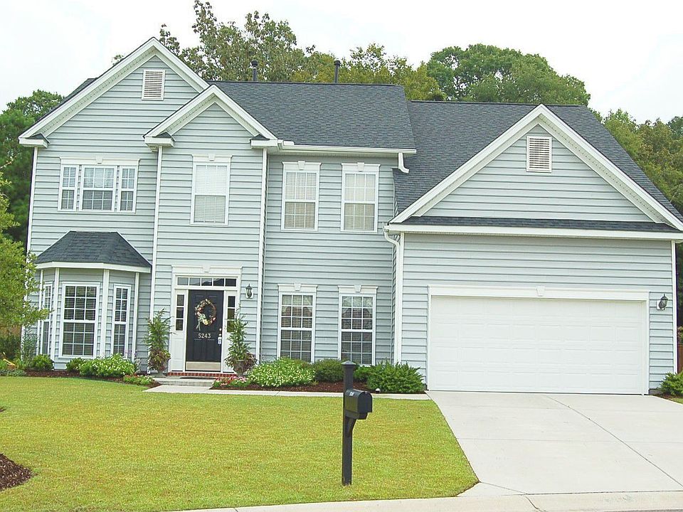 5 Bedroom, Golf Community