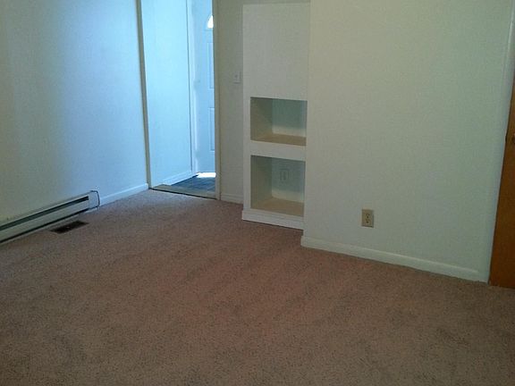 5th image of 524 W Stadium Ave