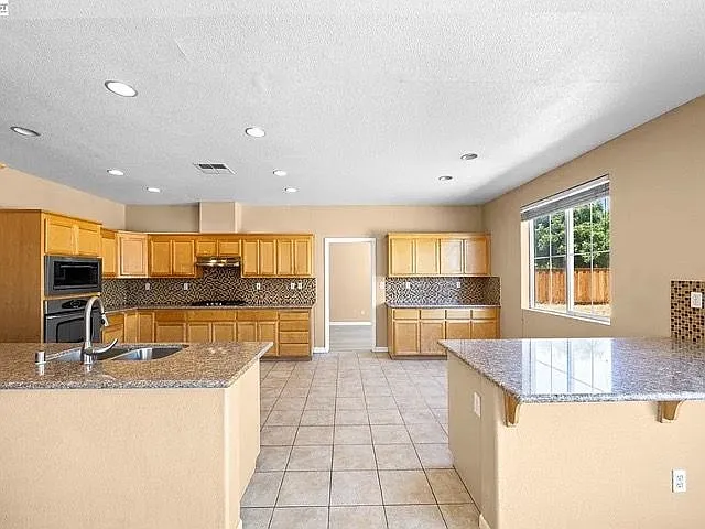 4528 Wagon Trail Way #4528 — Photo 12
