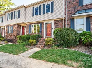 2705 N Center St APT 66, Hickory, NC 28601