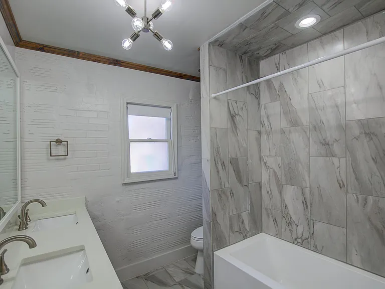 2106 S Cincinnati Ave — Photo 17