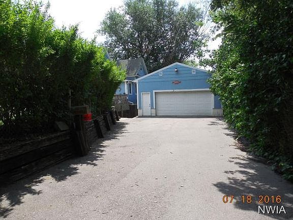 4th image of 721 Turner St