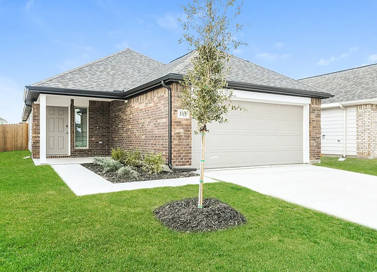 513 Thompson Pl — Photo 3