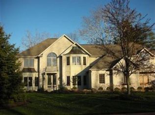 9233 Province Ln, Brecksville, OH 44141