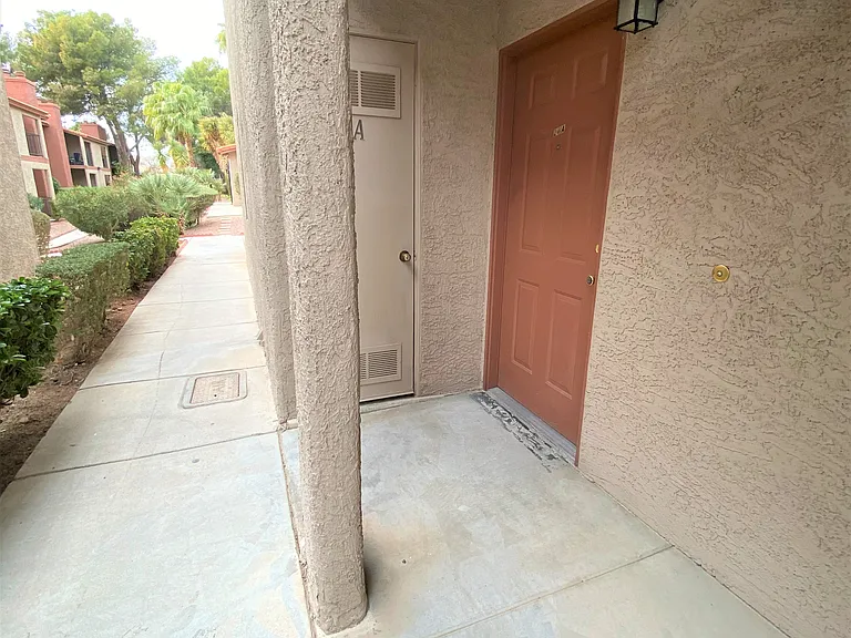 5576 W Rochelle Ave #28A — Photo 14