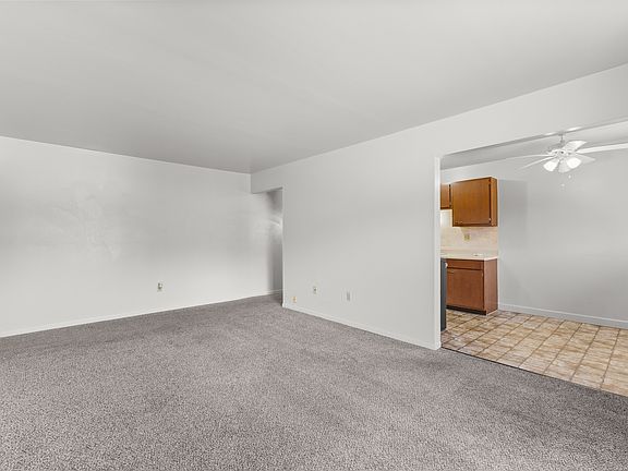 5th image of 125 E Saginaw Hwy #11164894