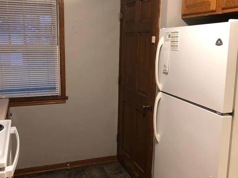 1332 E Donald St — Photo 14