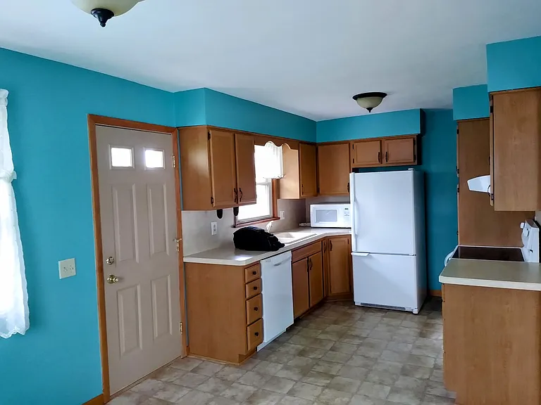 205 S Sherwood Dr — Photo 3
