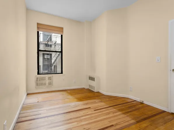 234 East 35th Street image 4 of 11