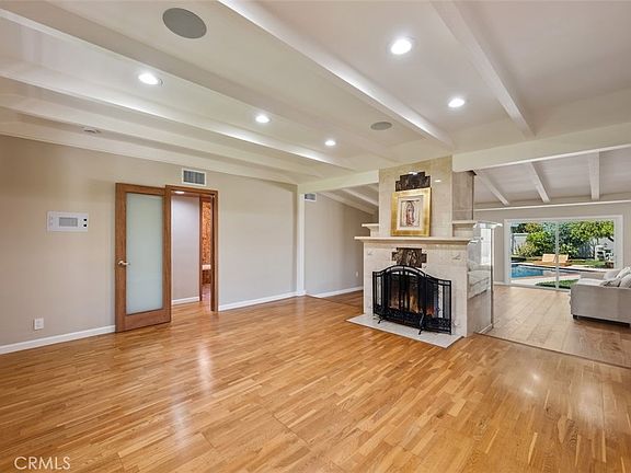 3rd image of 5525 Costello Ave