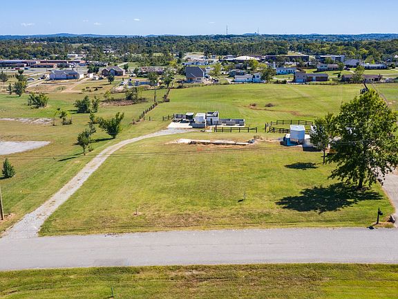 2nd image of 1405 Fairview Dr