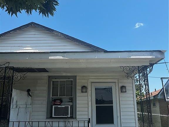 2nd image of 7909-11 Mercier St