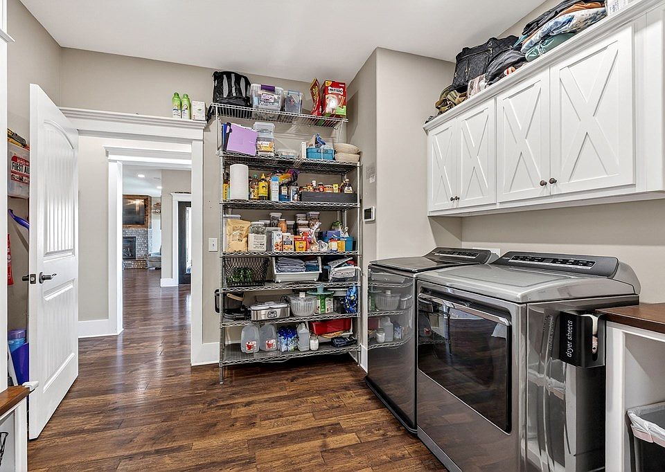 37th image of 3001 Tulip Ln