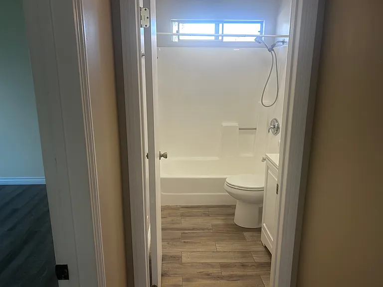 4948 Brighton Ave — Photo 28