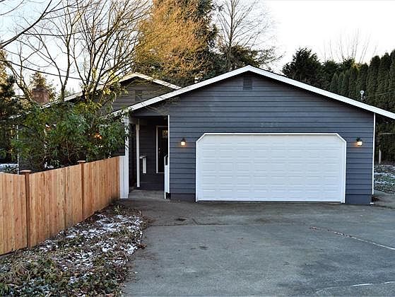 1st image of 3430 Larch Way