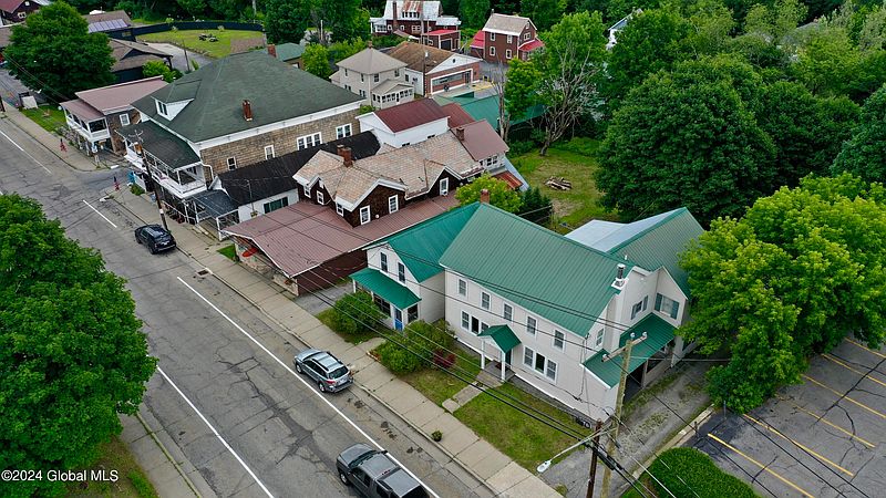 4th image of 248 Main Street