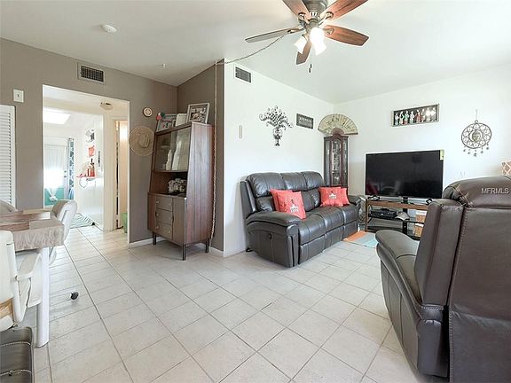 5th image of 5900 21st St N APT 4