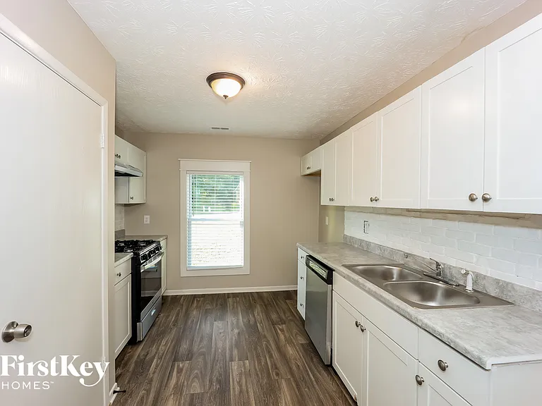 3383 Dale Ct — Photo 6