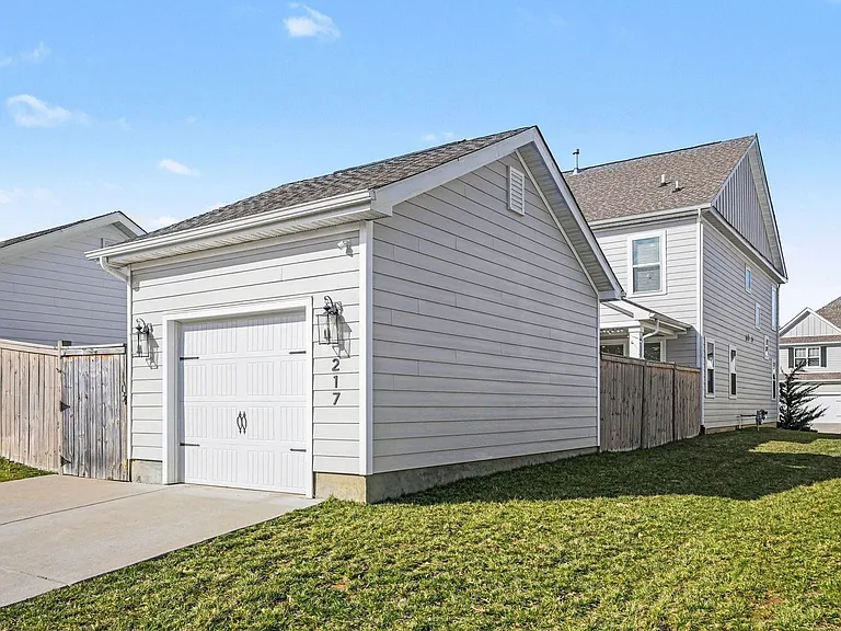 217 Southmen Ln — Photo 22