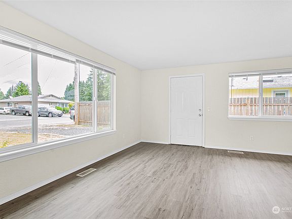 4th image of 4417 4419 21st Court SE