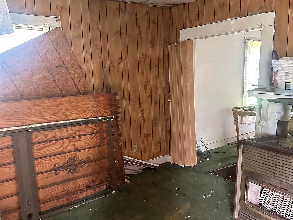 2nd image of 1316 Avenue L