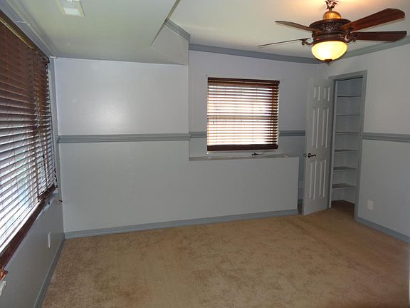 4th image of 398 Dwyer Ln