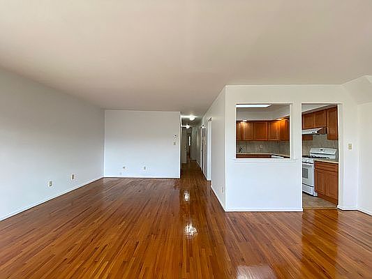 4th image of 22-17 29th St #3