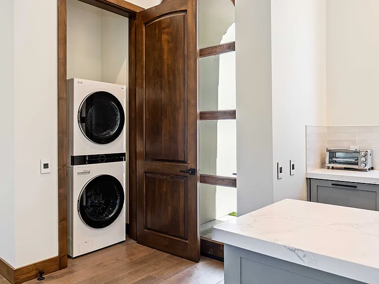 Casita Suite 5 features its own washer and dryer for added convenience.