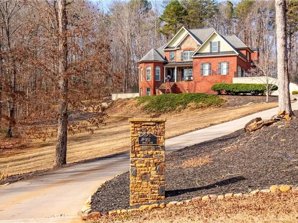 351 Shoals Ln, Clarkesville, GA 30523