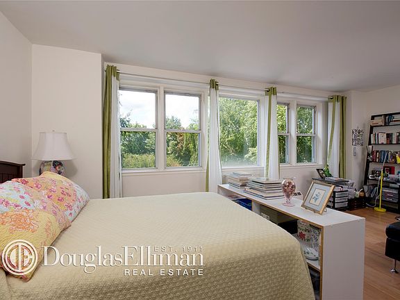 3rd image of 5800 Arlington Ave APT 3O