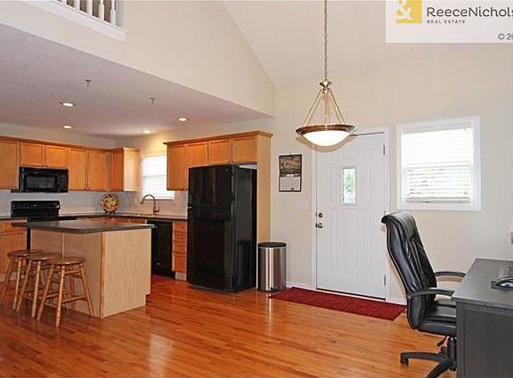 Dining Room, currently being used as office!