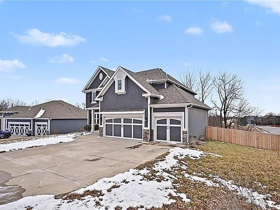 3rd image of 1200 Silverleaf Ct