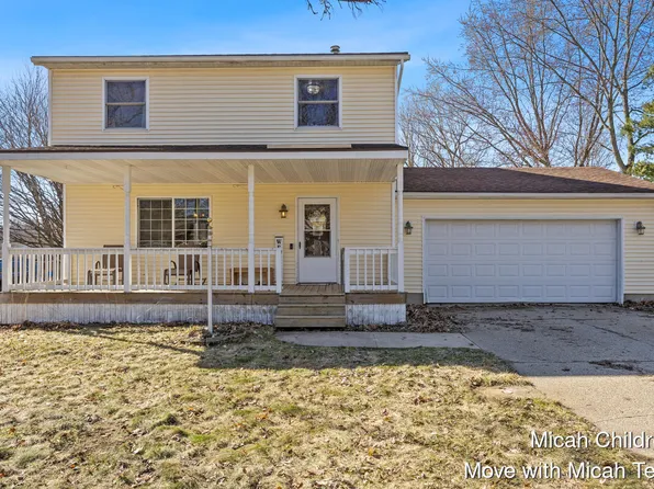 475 Harrison St, Coopersville, MI 49404