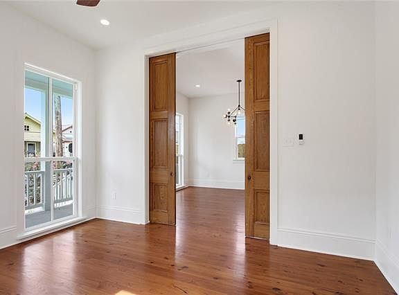 5th image of 4616 Willow St