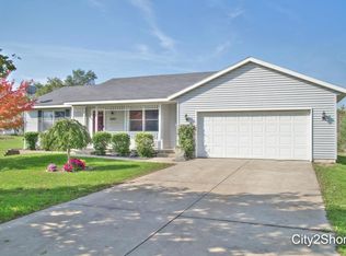 7087 12th Ave, Jenison, MI 49428