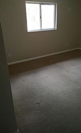 3rd image of 555 SE 5th Ave